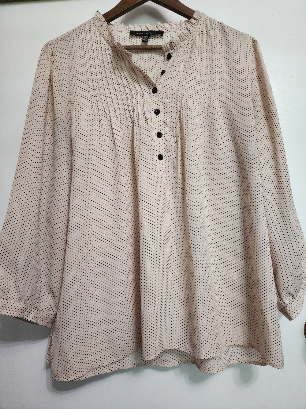 Cream Polka Dot Pintuck Blouse Cottagecore Soft Flowy Romantic Office Vintage